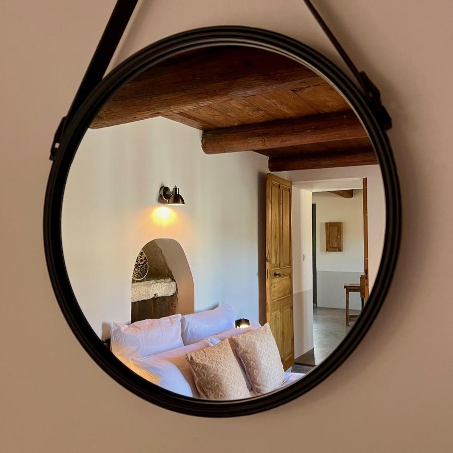 Proche Uzes Le Cocon Du Peintre * Sanilhac-et-Sagries