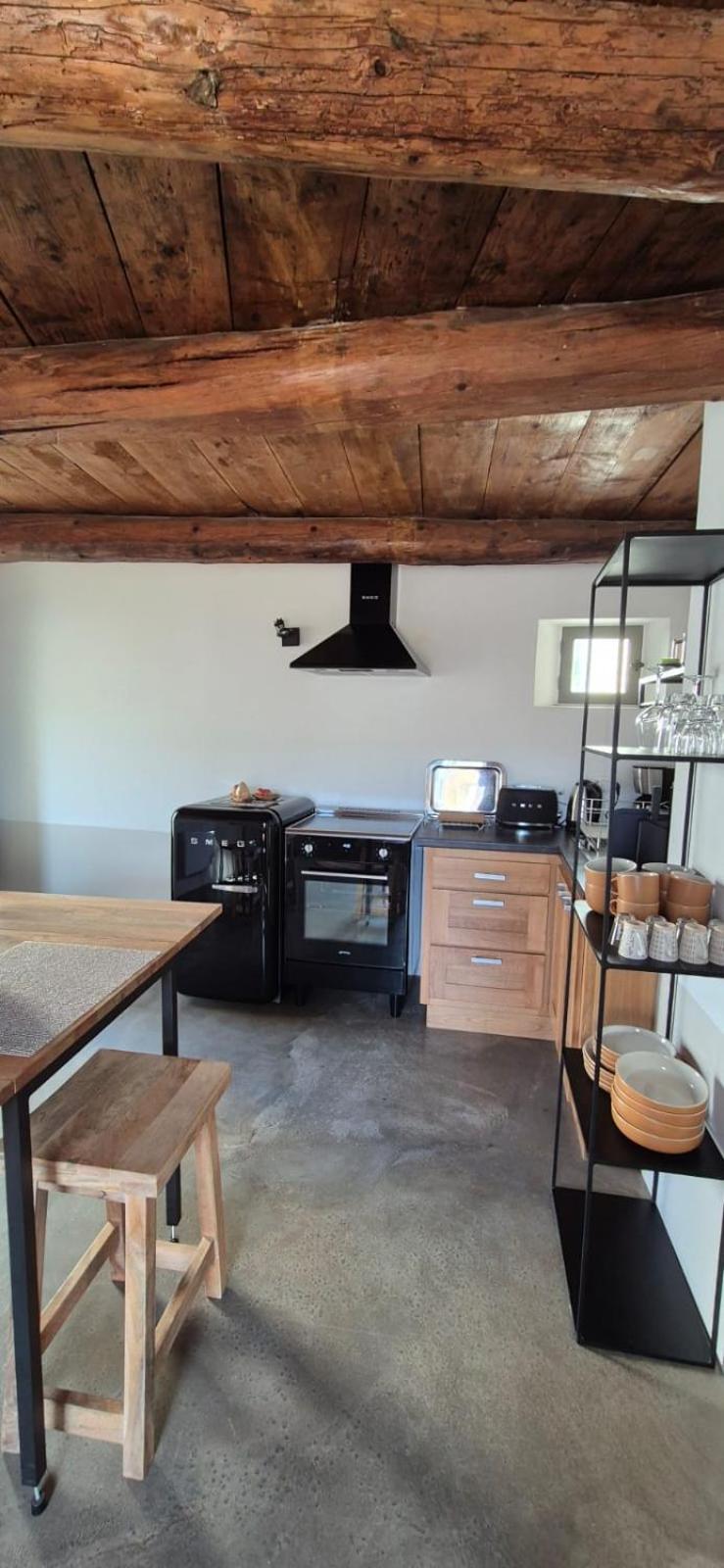 Proche Uzes Le Cocon Du Peintre Holiday home *